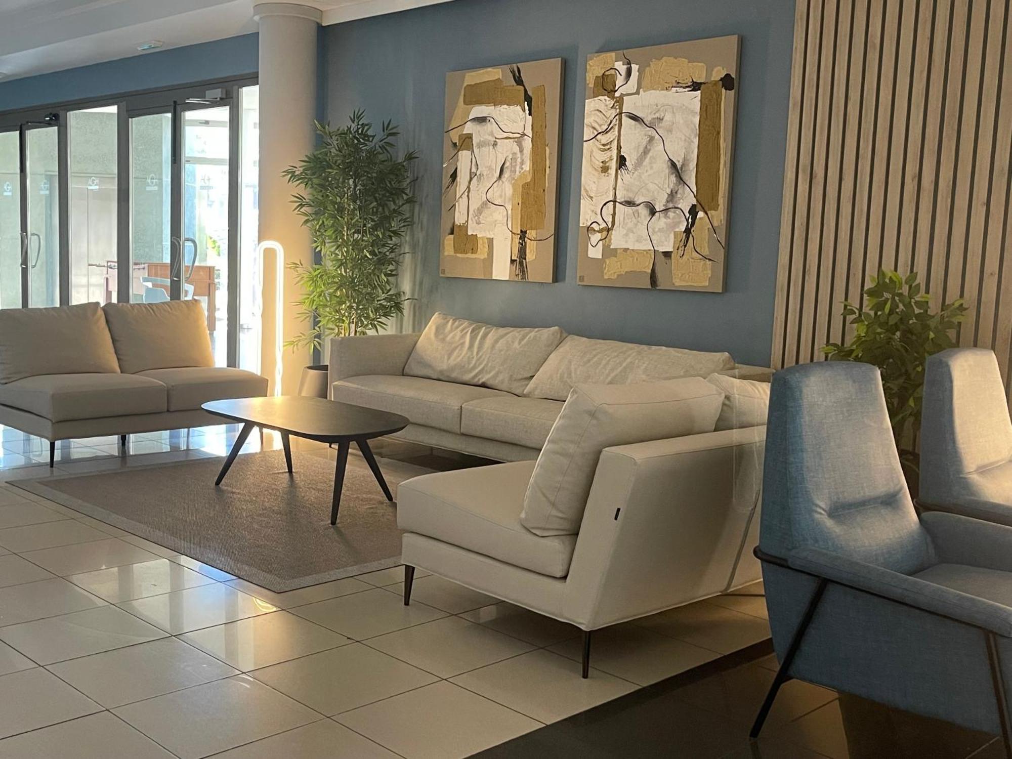 Agh Canet كانيت ذي بيرينغير المظهر الخارجي الصورة