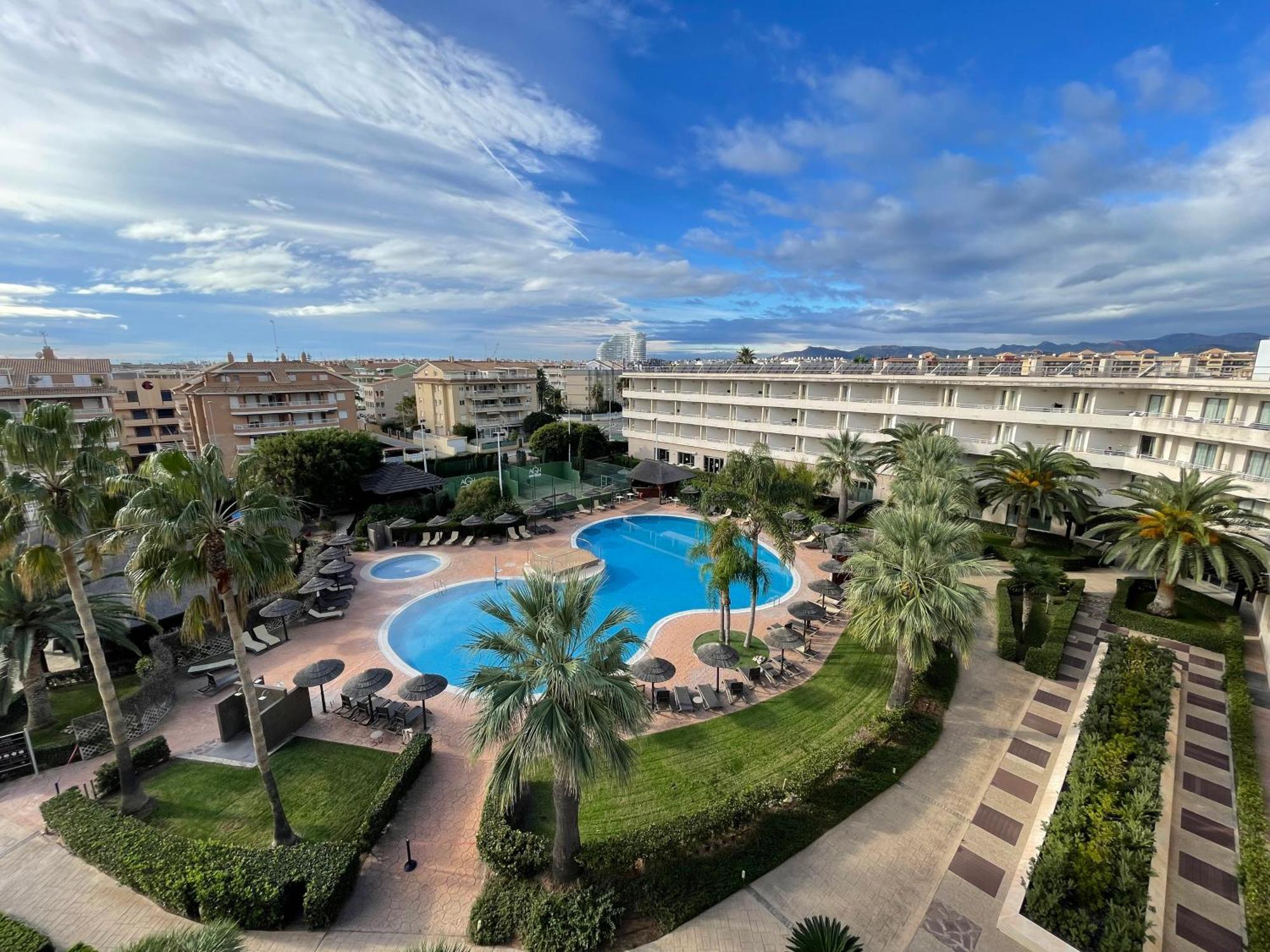Agh Canet كانيت ذي بيرينغير المظهر الخارجي الصورة