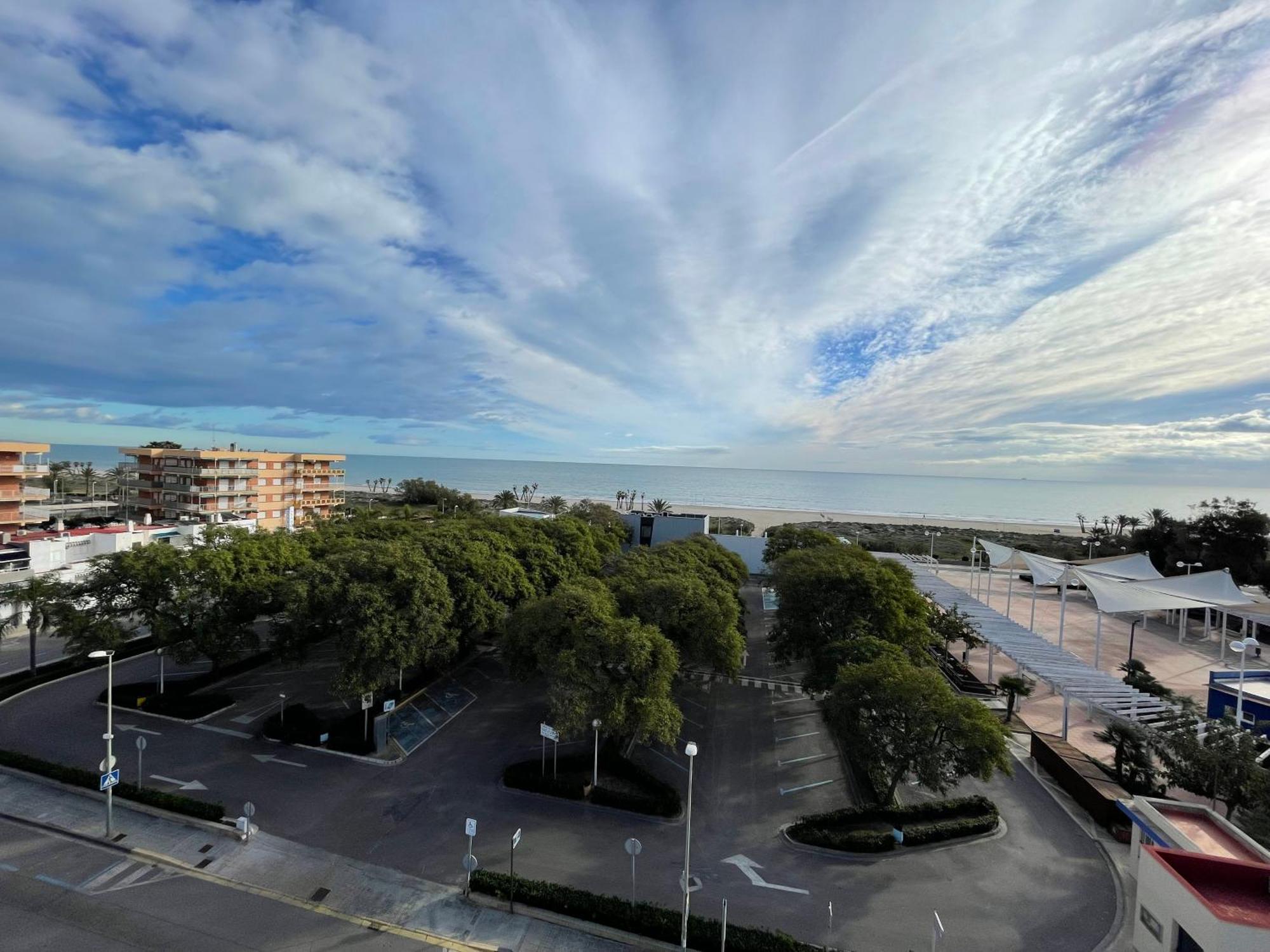 Agh Canet كانيت ذي بيرينغير المظهر الخارجي الصورة